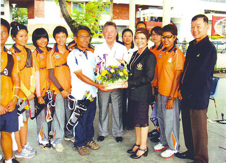 รองผู้ว่าการการกีฬาแห่งประเทศไทยเดินทางมาที่สนามฝึกซ้อม
